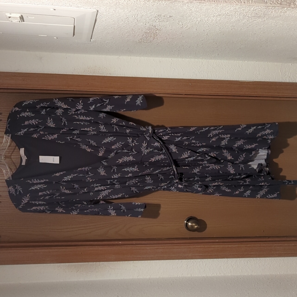 Loft Plus, 18, gray wrap dress with floral print